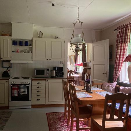 Klaraborg - Rum Och Koek I Borgvik Esterno foto
