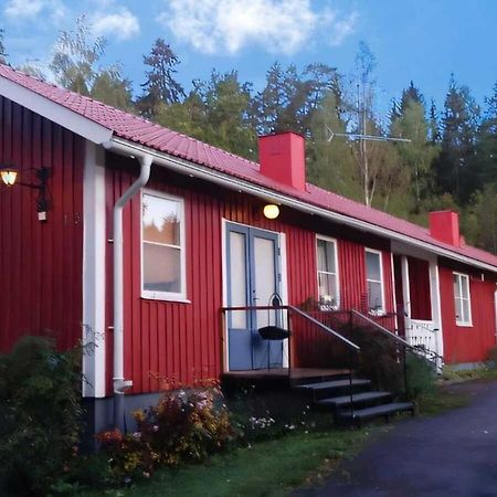 Klaraborg - Rum Och Koek I Borgvik Esterno foto