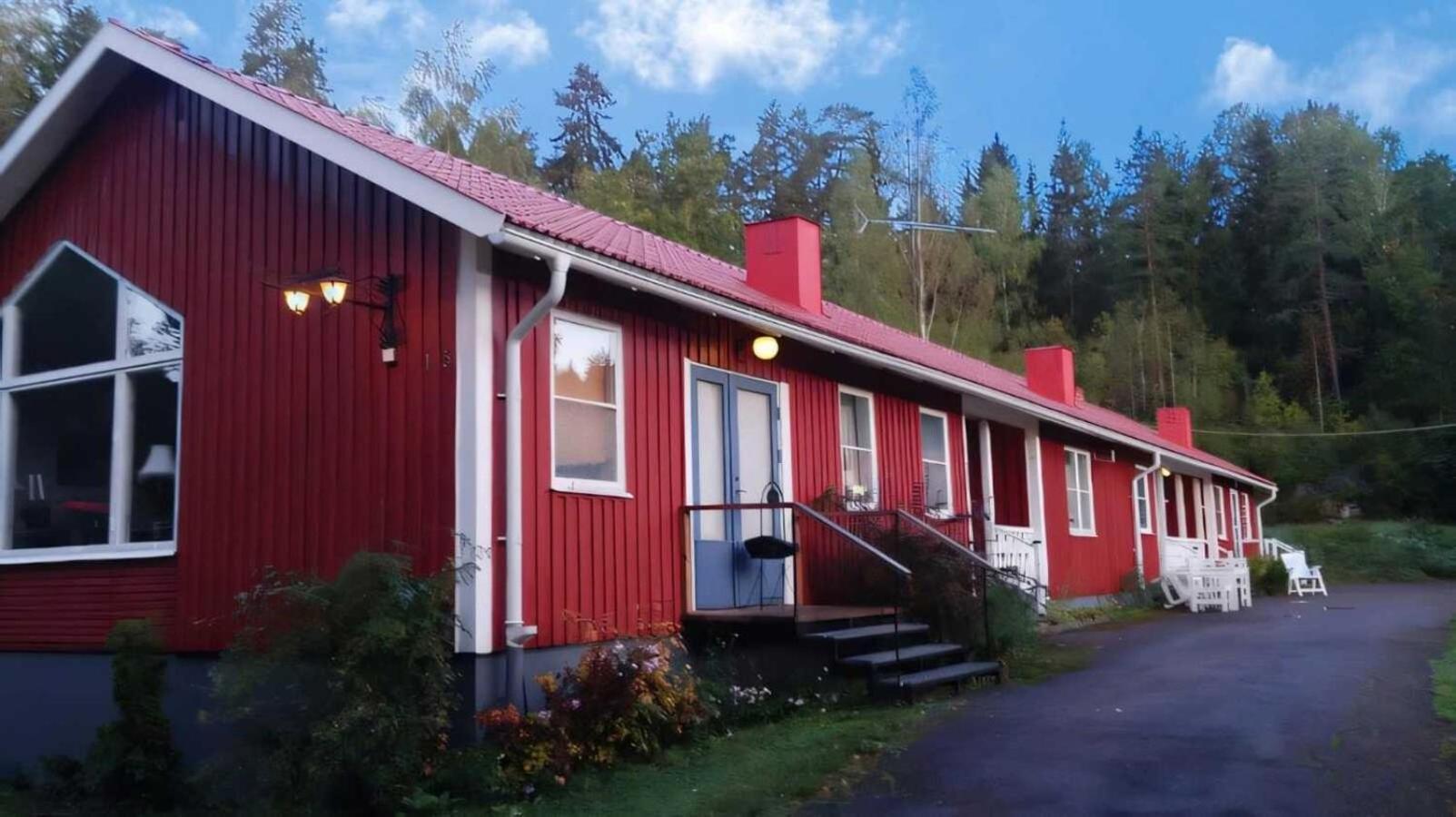 Klaraborg - Rum Och Koek I Borgvik Esterno foto